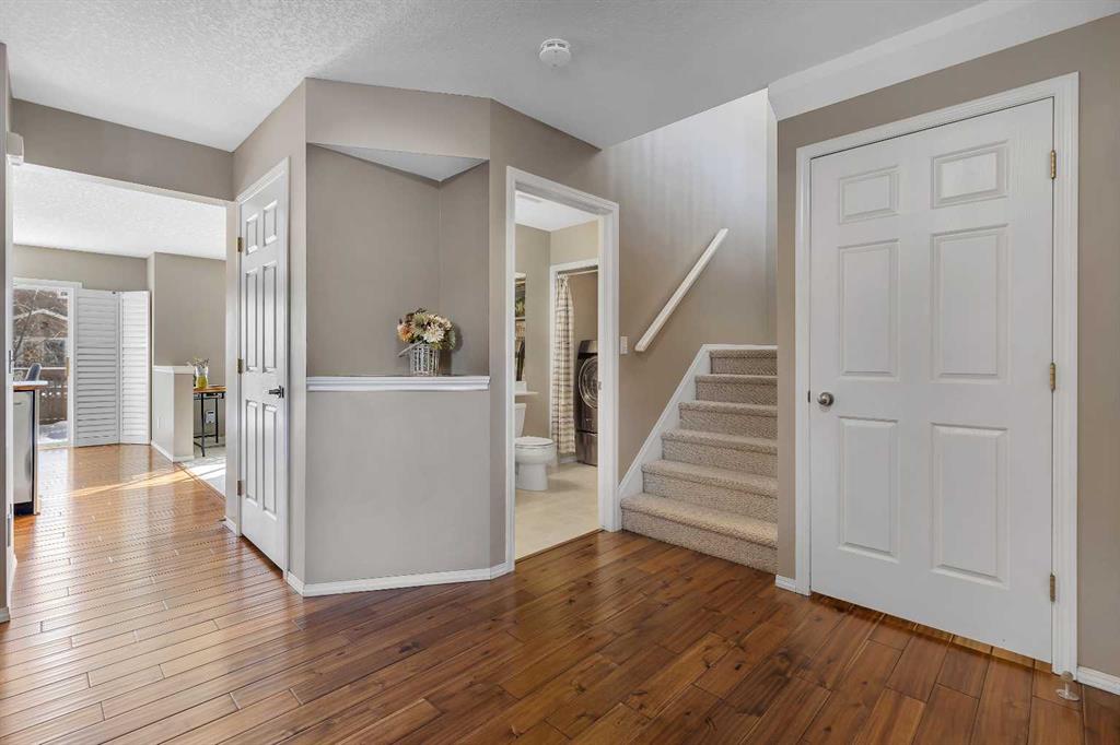 Picture for 153 Harvest Grove Close NE