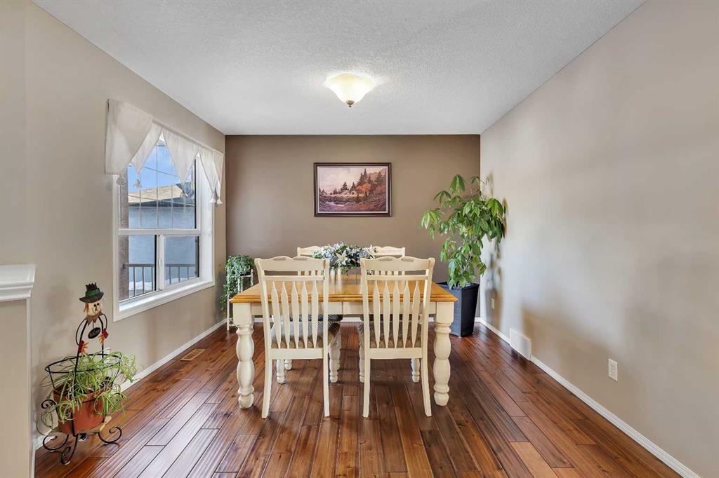 Picture for 153 Harvest Grove Close NE