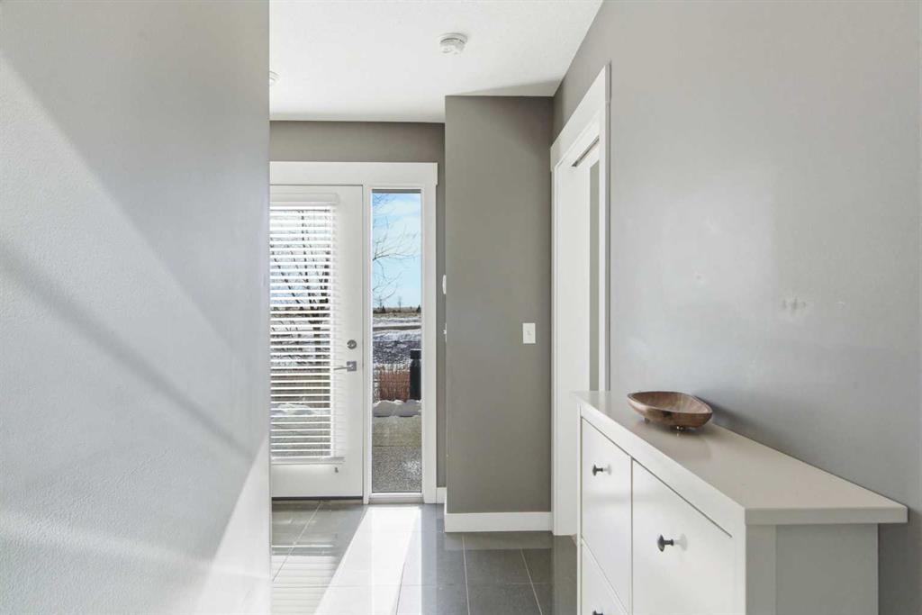 Picture for 33, 111 Rainbow Falls Gate 