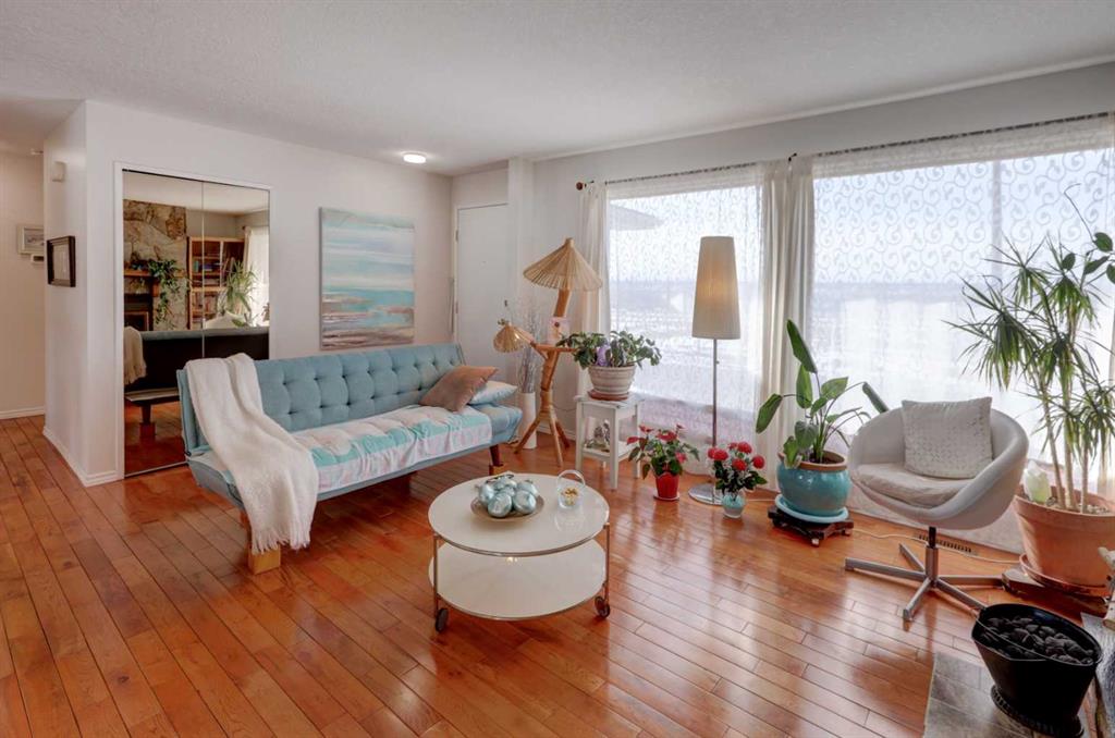 Picture for 540 Lysander Drive SE