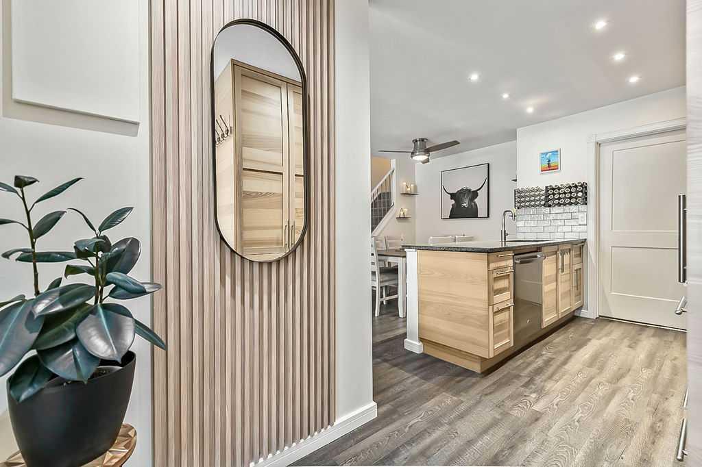 Picture for 4, 207 Grier Terrace NE