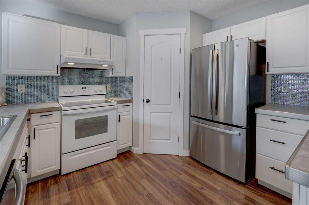 Picture for 124 Stonegate Close NW