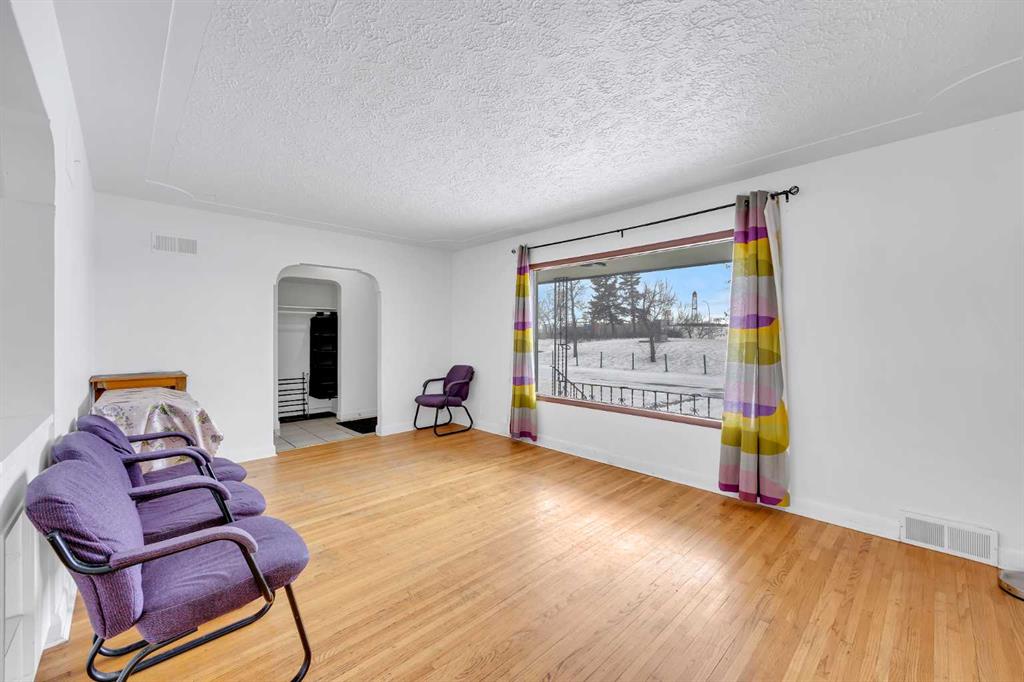 Picture for 2472 Capitol Hill Crescent NW