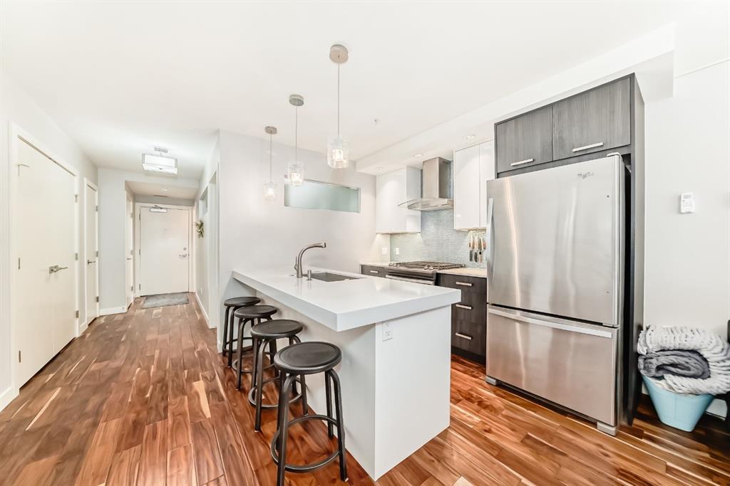 Picture for 303, 1029 15 Avenue SW