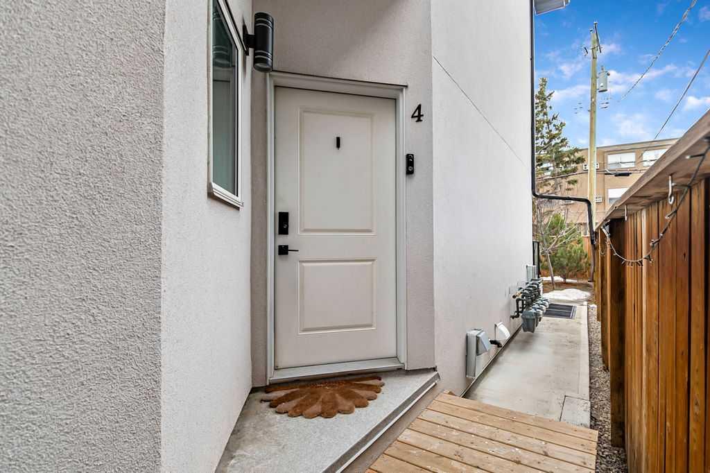 Picture for 4, 4411 17 Avenue NW