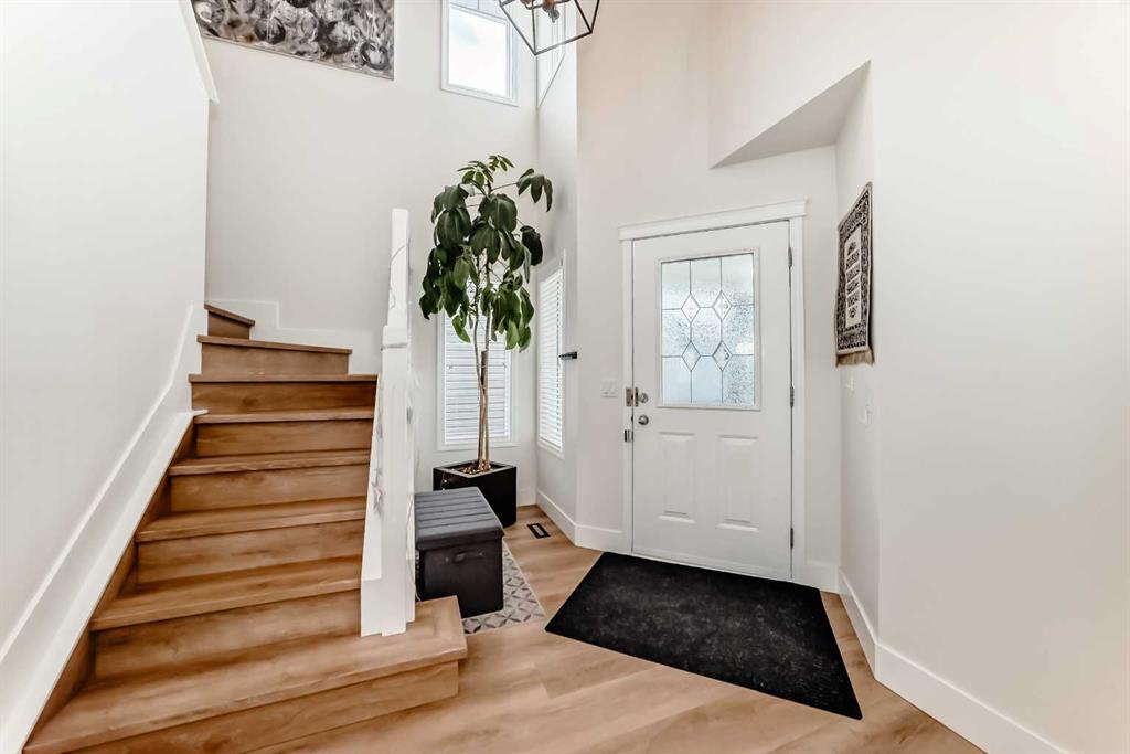 Picture for 94 Cougar Plateau Way SW