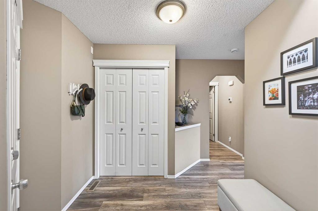 Picture for 127 Chapalina Crescent SE