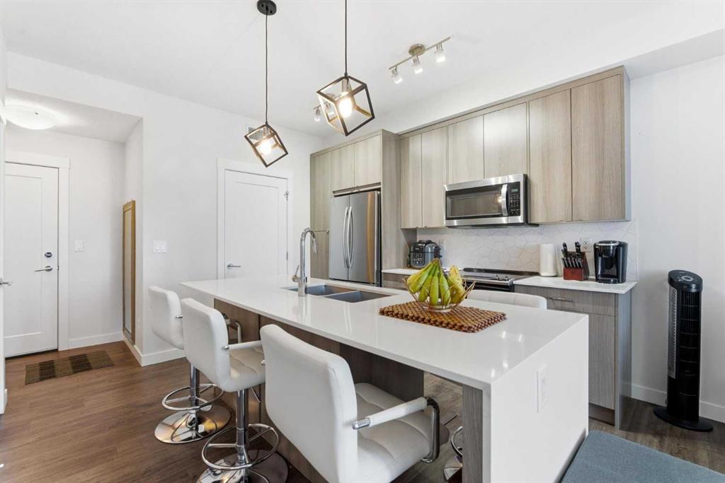 Picture for 414, 30 Walgrove  SE