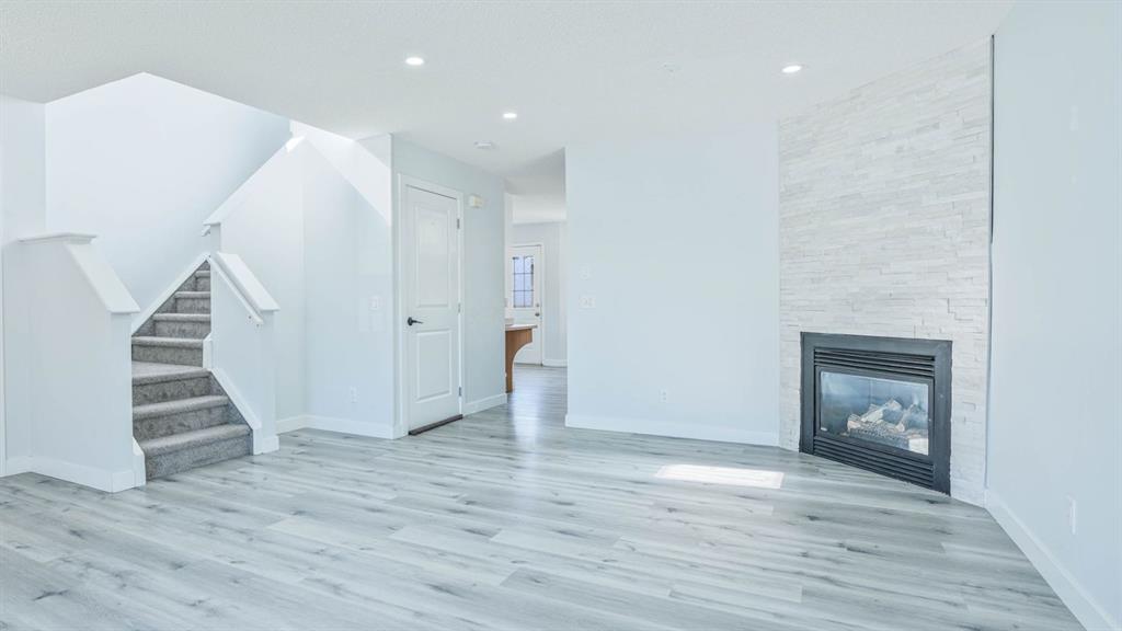 Picture for 74 Country Hills Crescent NW