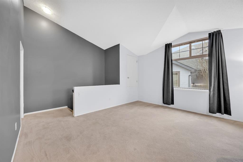 Picture for 205, 27 Everridge Square SW