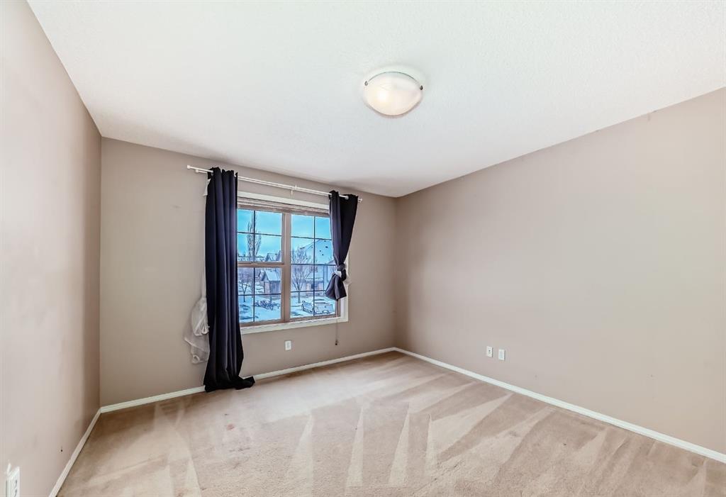 Picture for 205, 27 Everridge Square SW