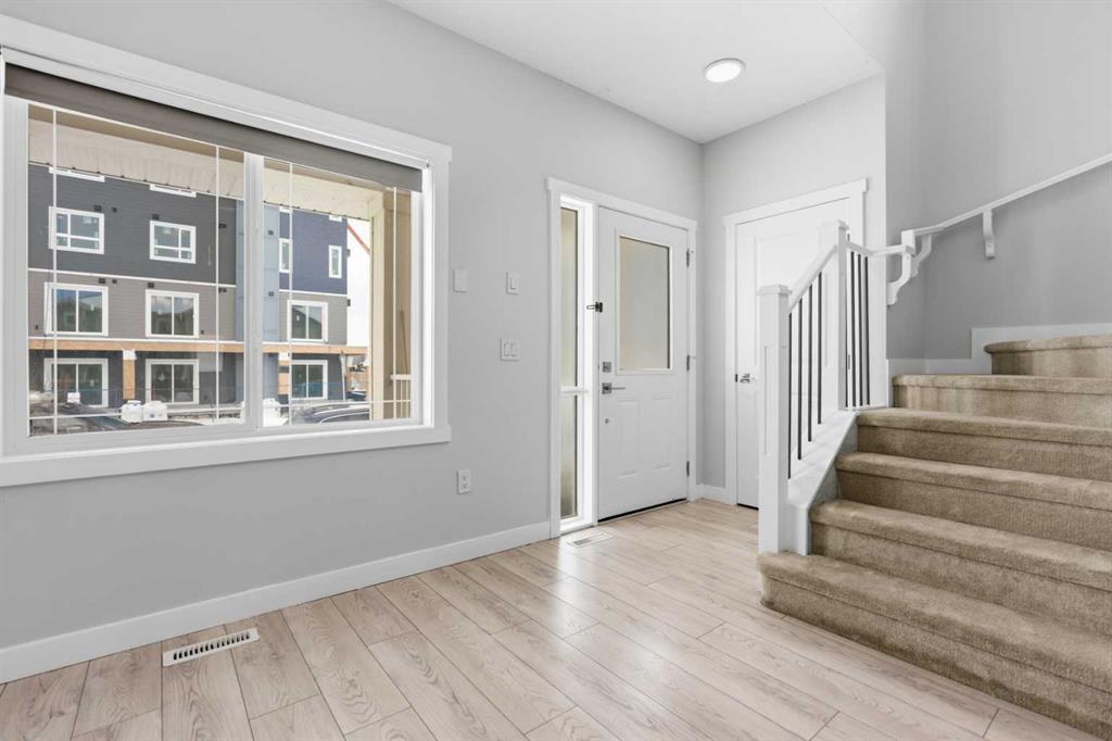 Picture for 68 Cornerbrook View NE