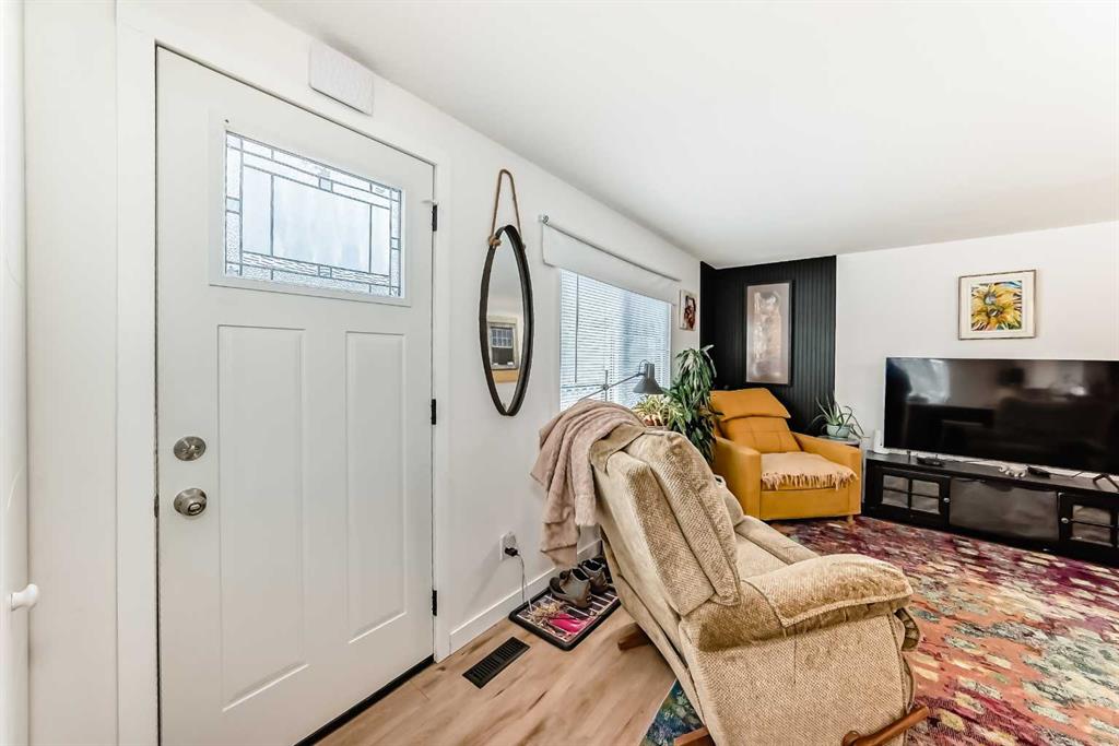 Picture for 189, 99 Arbour Lake Road NW