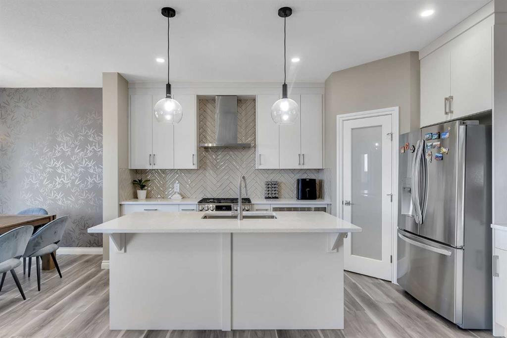 Picture for 521 Corner Meadows Way NE