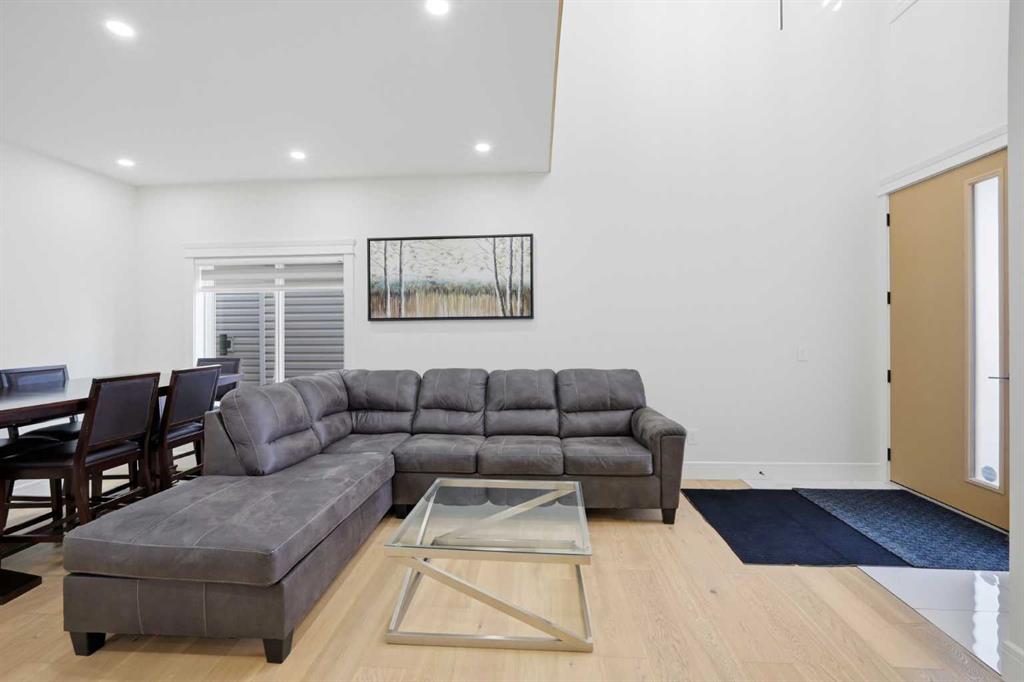 Picture for 15 Saddlecrest Link NE