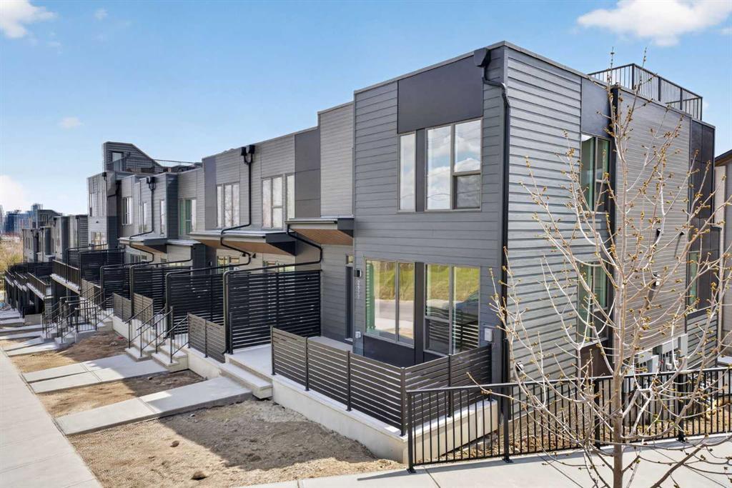 Picture for 2537 Sovereign Crescent SW