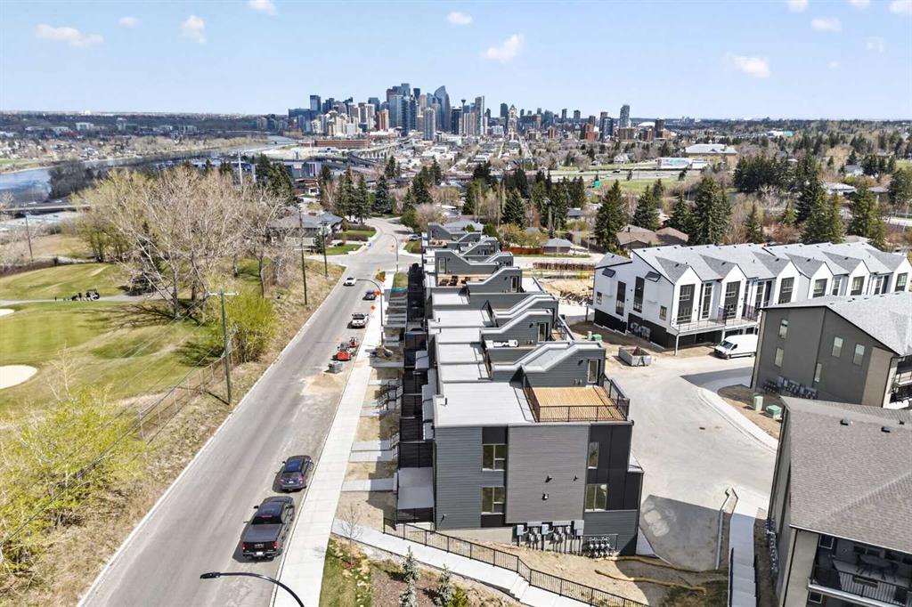 Picture for 2537 Sovereign Crescent SW