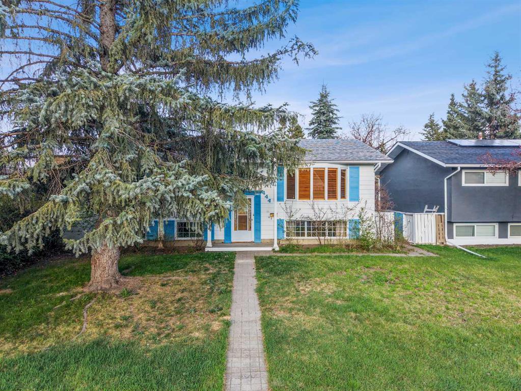 Picture for 444 Woodland Crescent SE