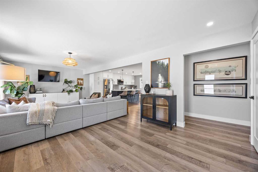 Picture for 411 Canterbury Place SW