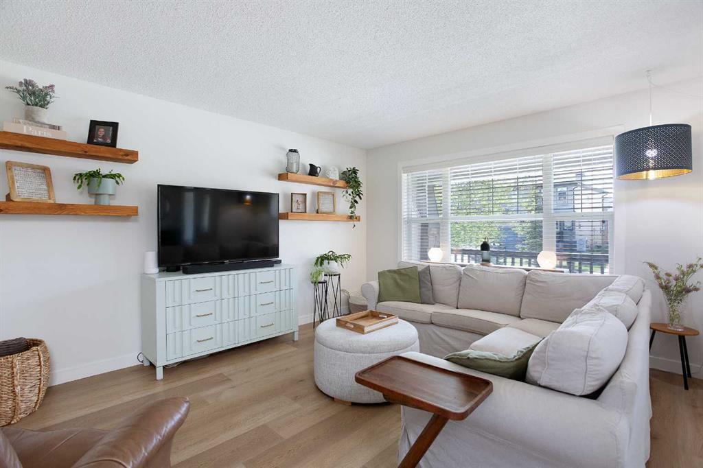 Picture for 130 Luxstone Way SW