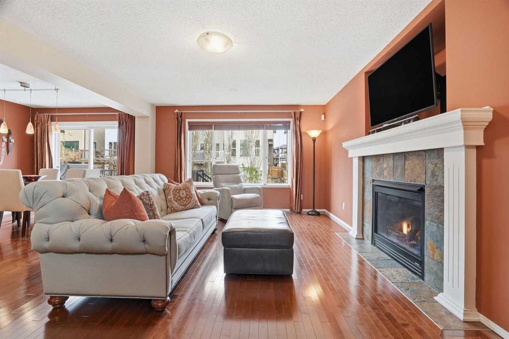 Picture for 56 Everglen Way SW