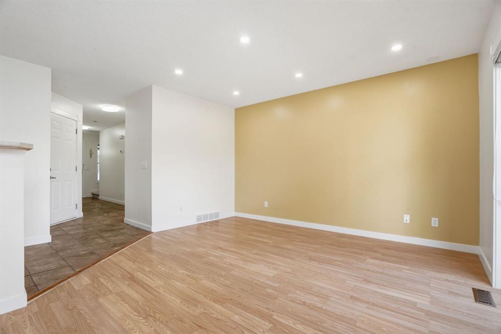Picture for 204, 760 Railway Gate SW