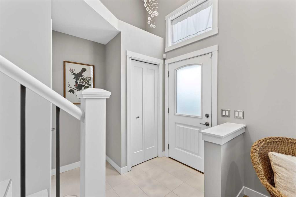 Picture for 814 Cranbrook Walk SE