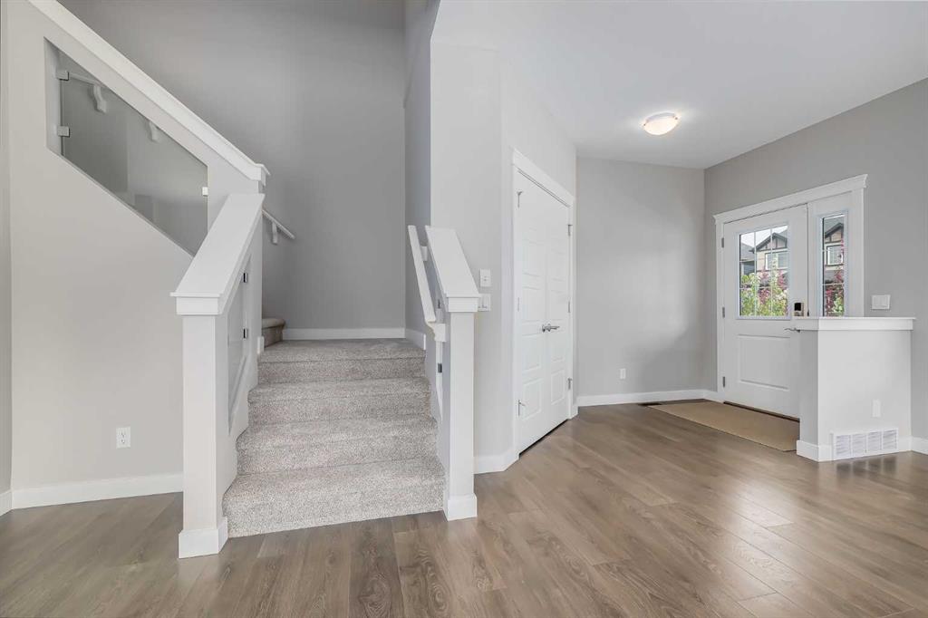 Picture for 103 Ravensmoor Manor SE