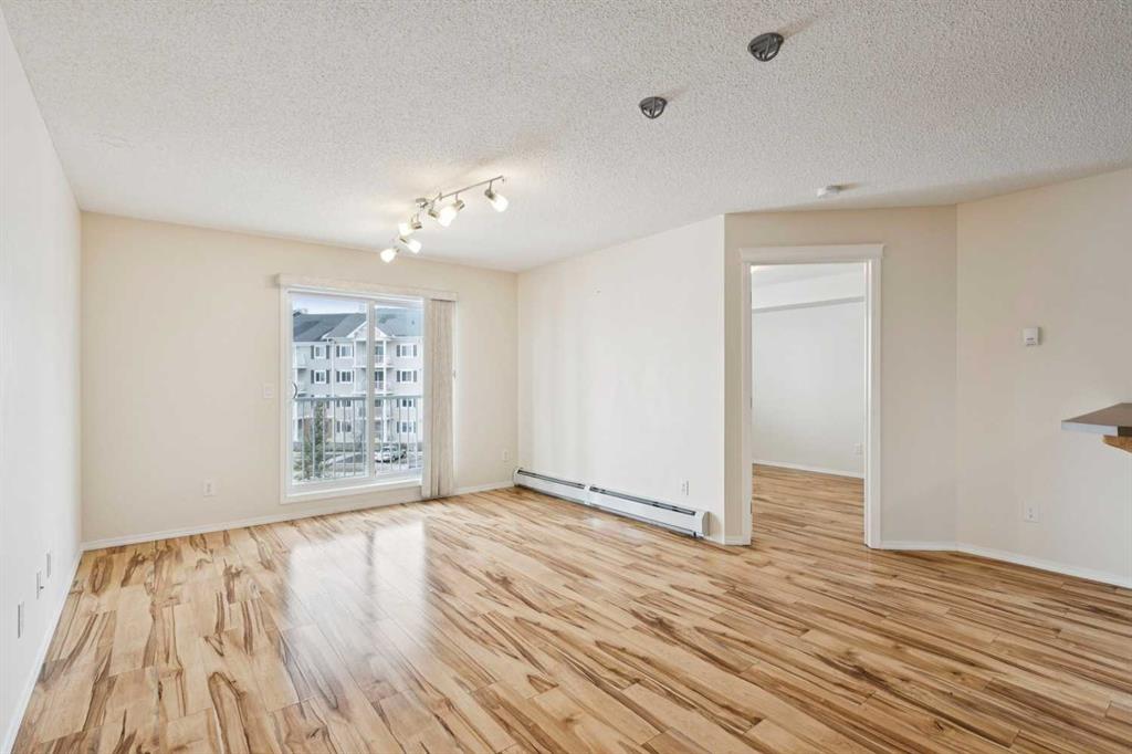 Picture for 1309, 5 Country Village Park NE