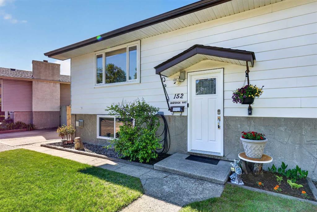 Picture for 152 Maddock Way NE