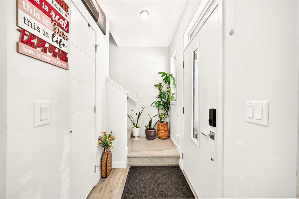 Picture for 2209, 100 Walgrove Court SE