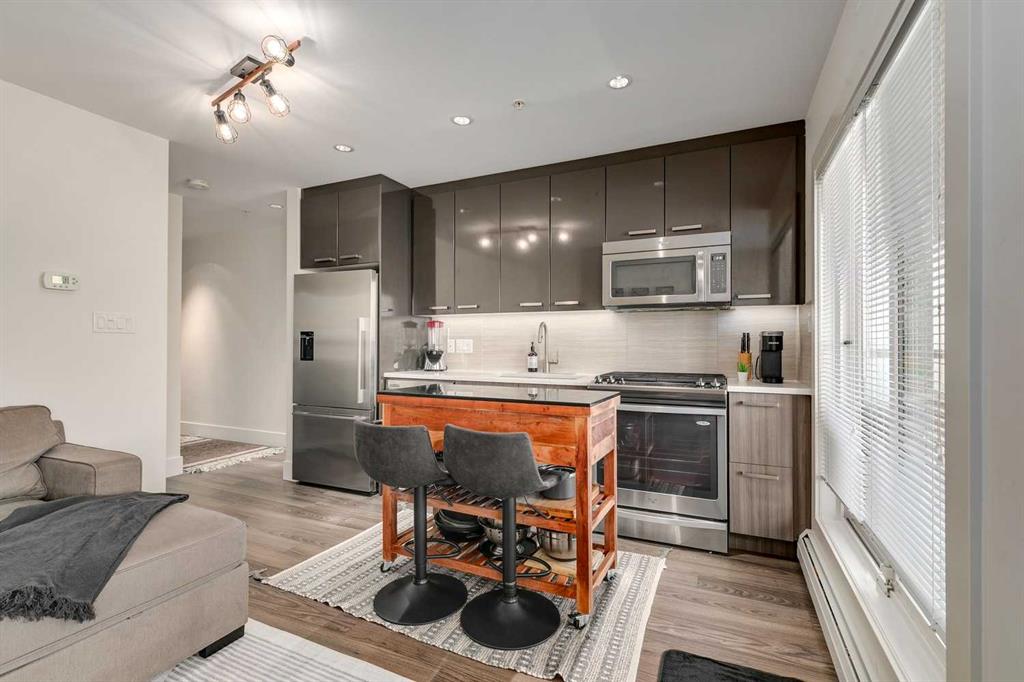 Picture for 421, 510 Edmonton Trail NE