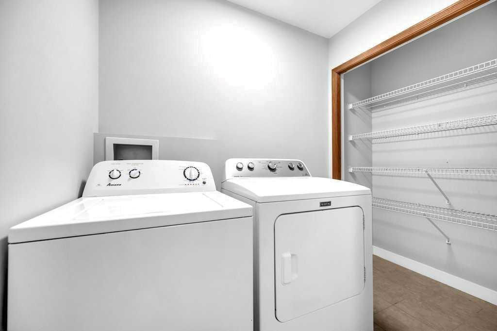 Picture for 104 Taracove Crescent NE