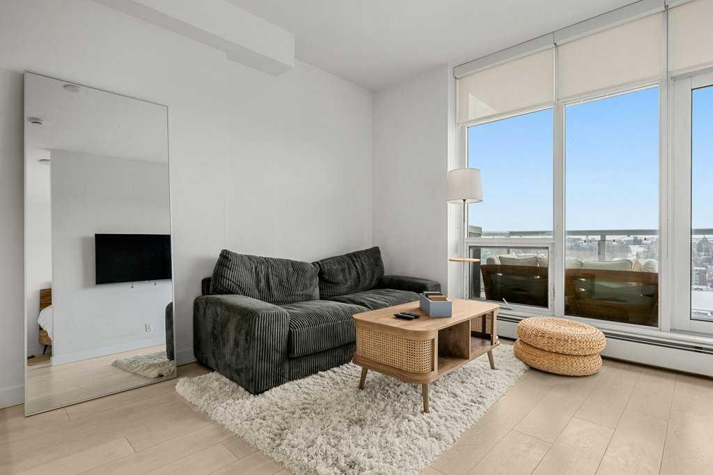 Picture for 1402, 1501 6 Street SW