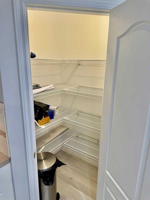 Picture for 210, 4507 45 Street SW