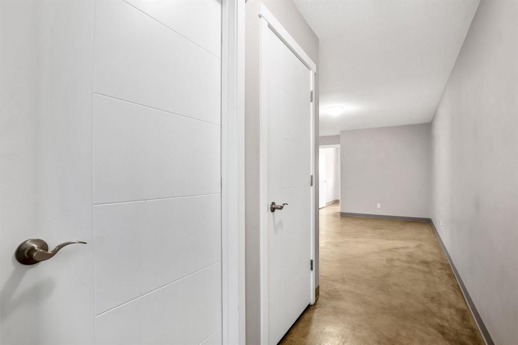 Picture for D, 204 6 Avenue 