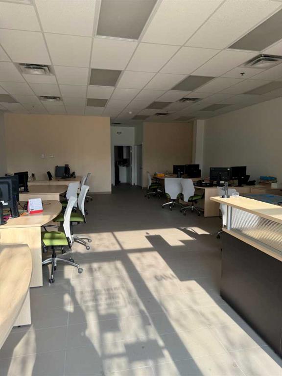 Picture for 107, 2308 Centre Street NE