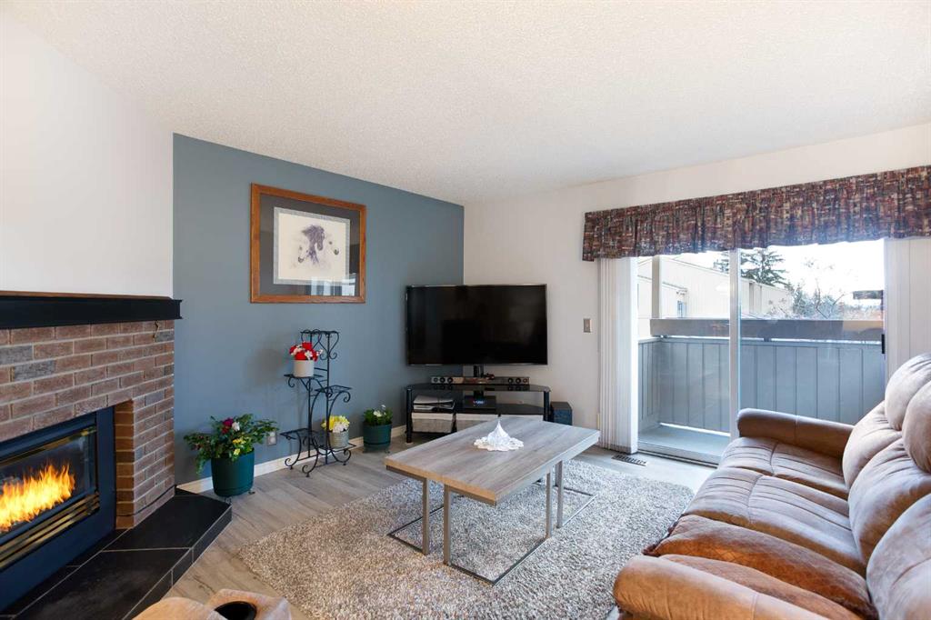 Picture for 9, 225 Berwick Drive NW