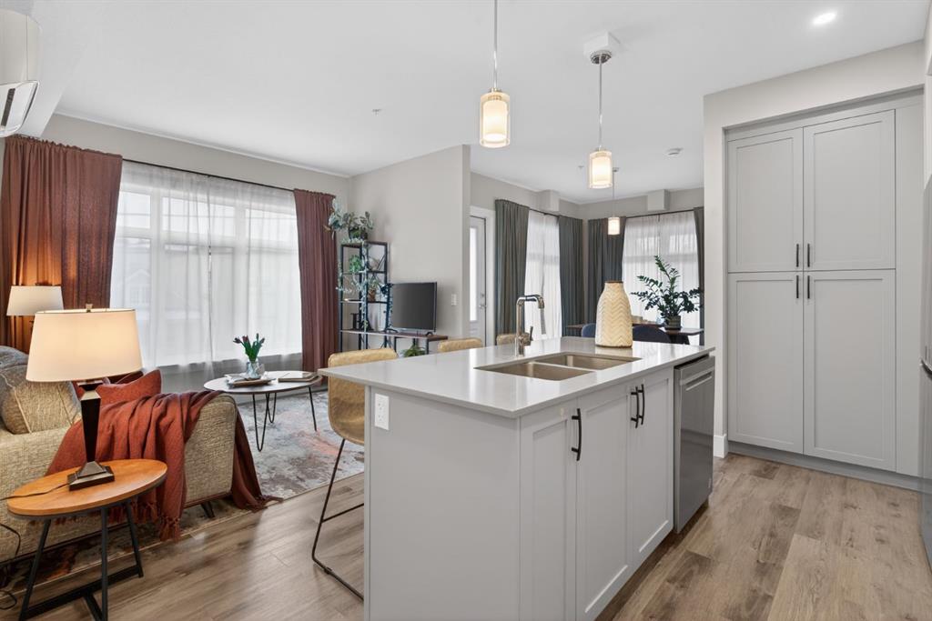 Picture for 202, 1702 17 Avenue SW