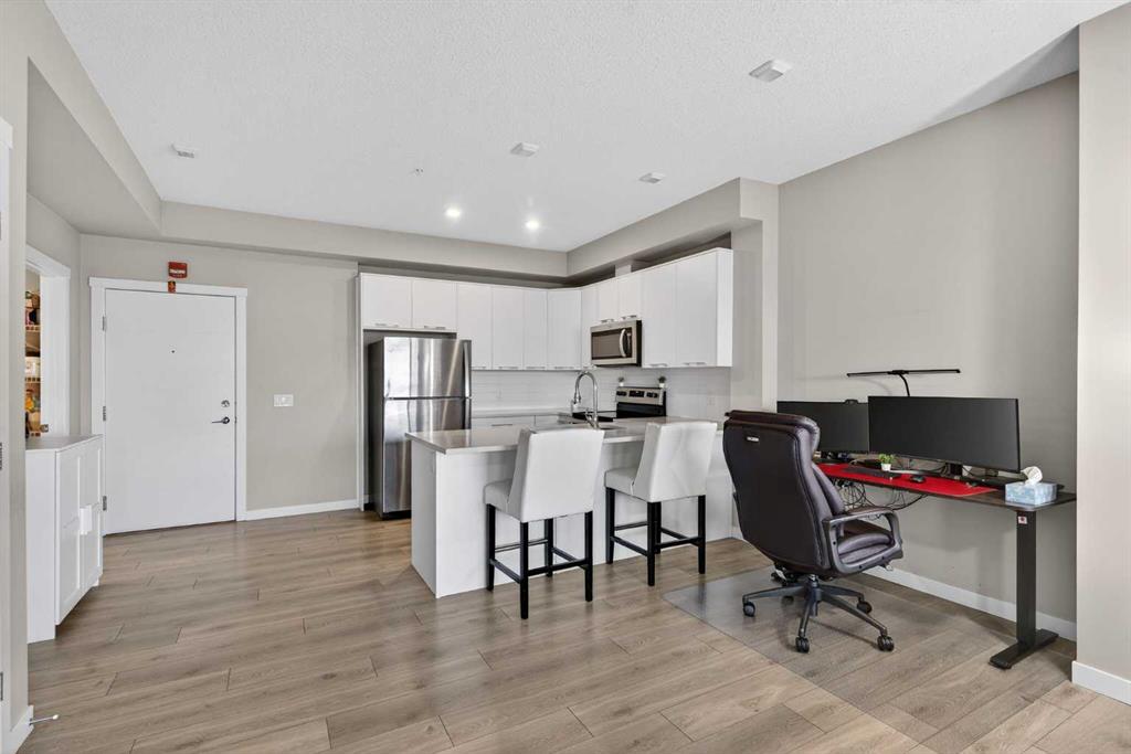 Picture for 313, 214 Sherwood Square NW