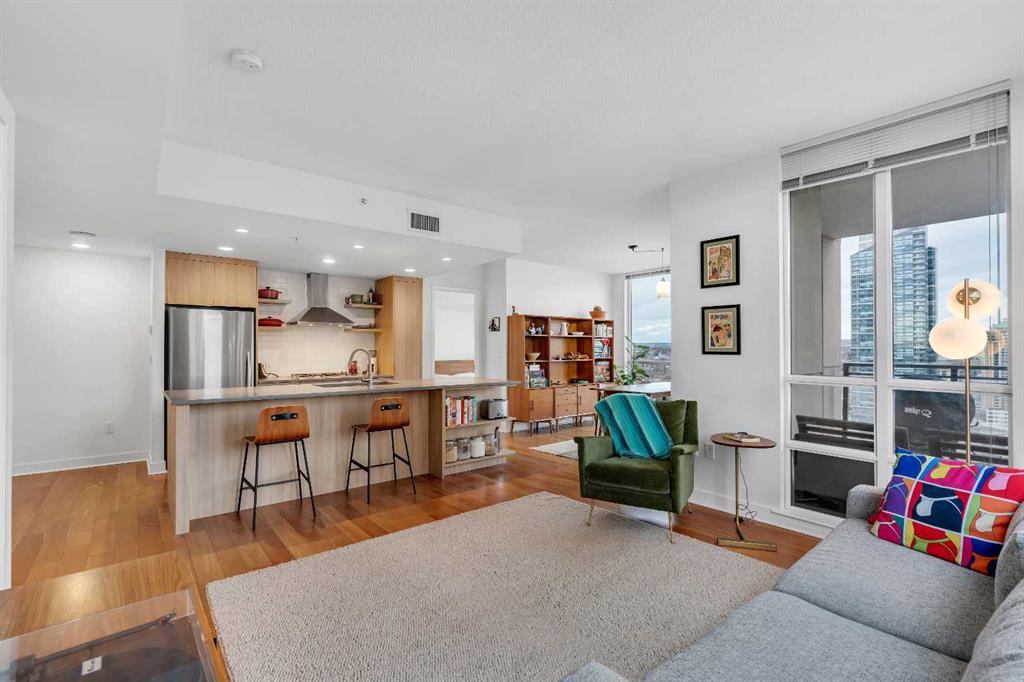 Picture for 2004, 1118 12 Avenue SW