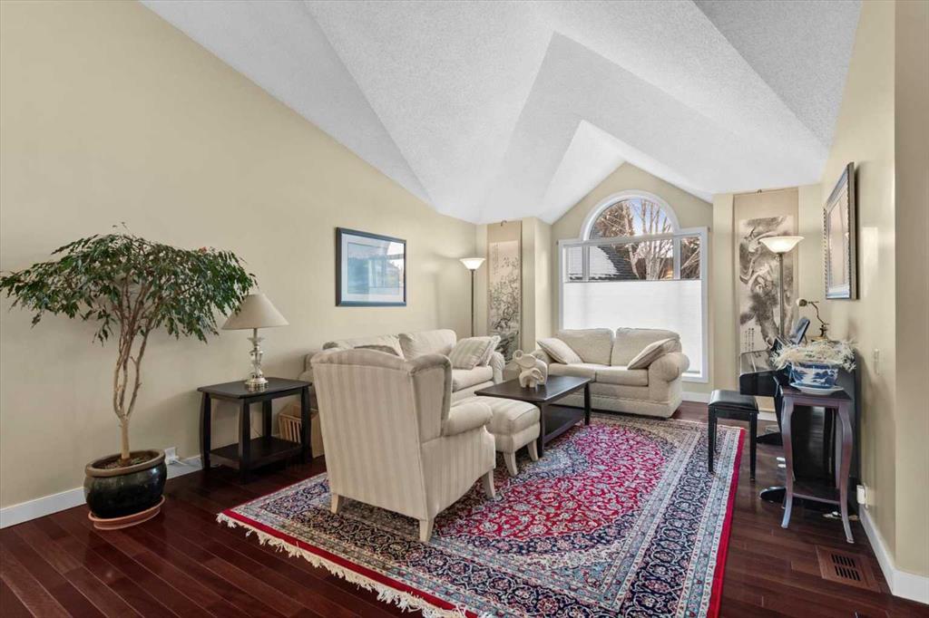 Picture for 22 Varsity Estates Close NW