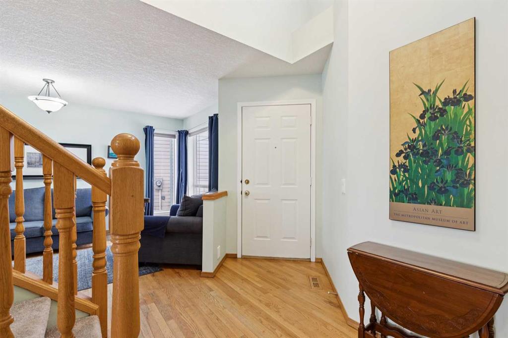 Picture for 304 Mt Brewster Circle SE