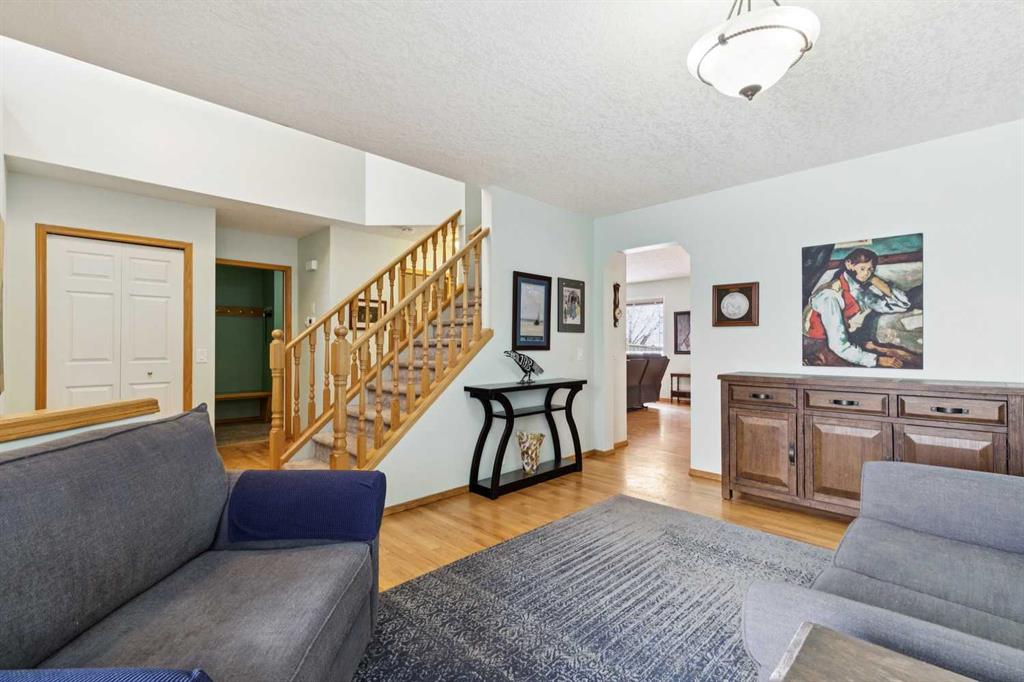 Picture for 304 Mt Brewster Circle SE