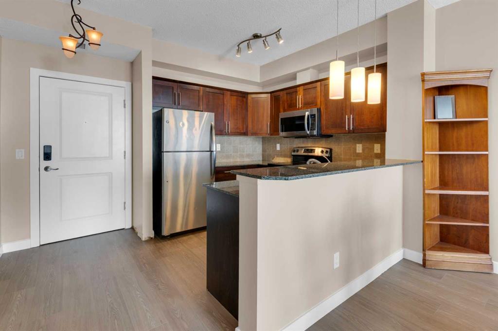 Picture for 303, 205 Sunset Drive SW