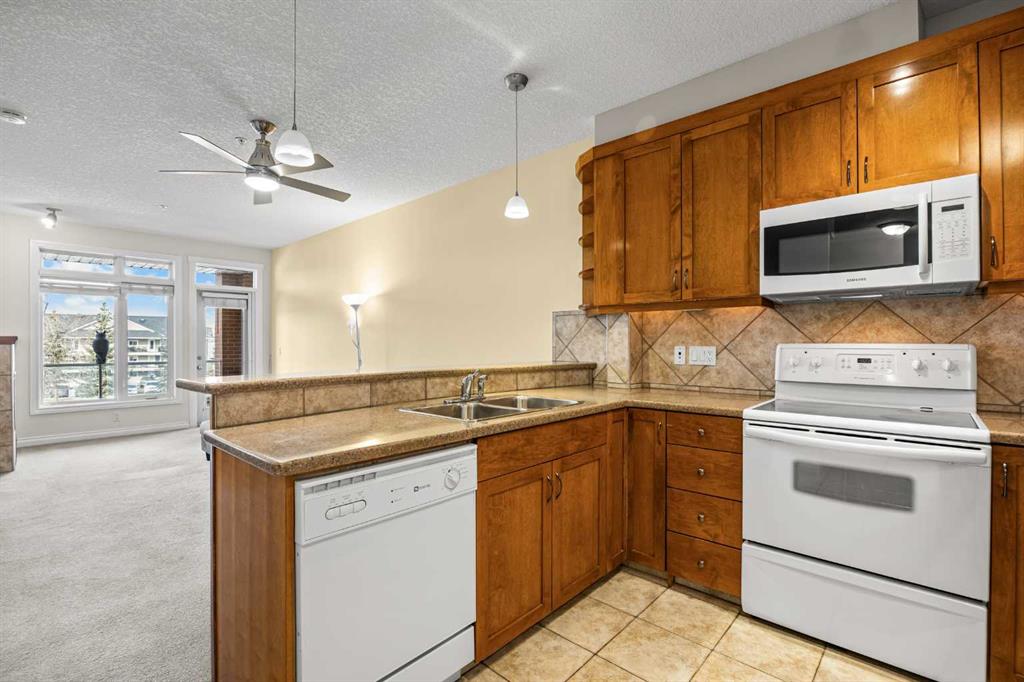 Picture for 6309, 14 Hemlock Crescent SW