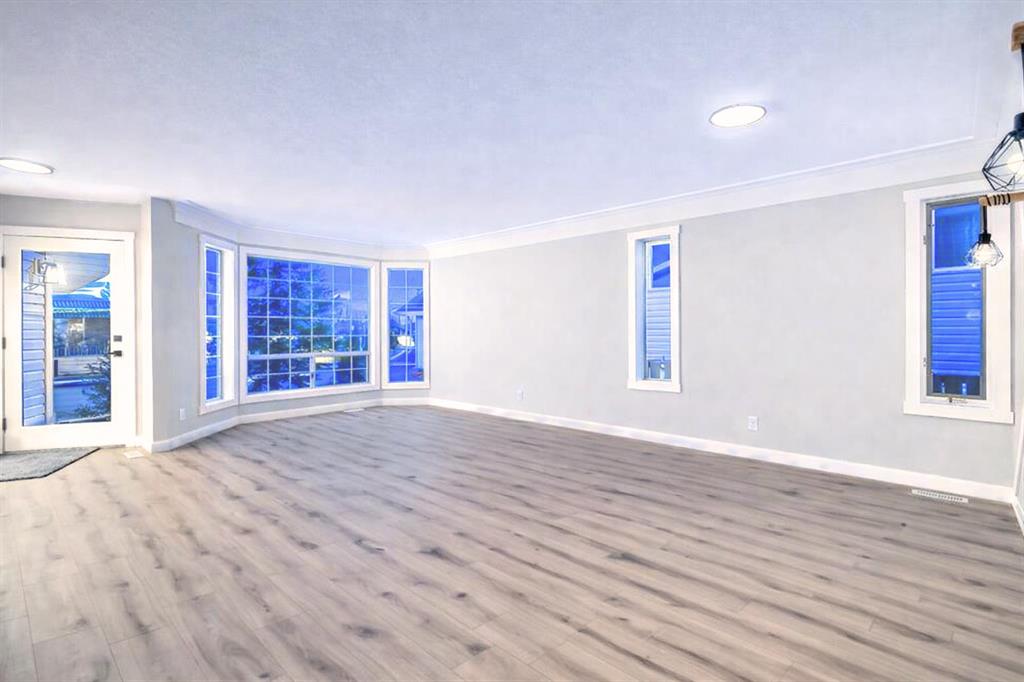 Picture for 902 Applewood Drive SE