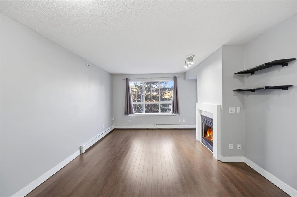 Picture for 426, 35 Richard Court SW