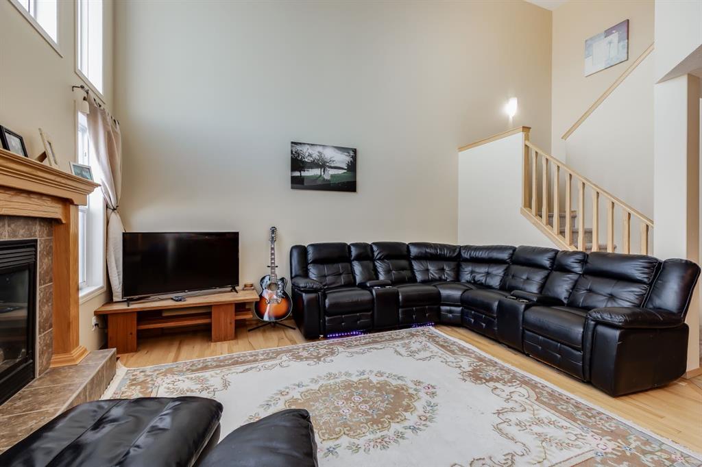 Picture for 96 COUGARTOWN Close SW