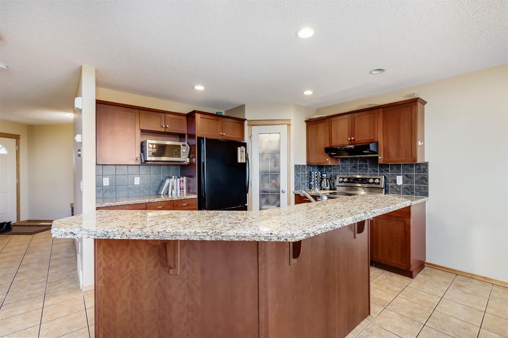 Picture for 96 COUGARTOWN Close SW